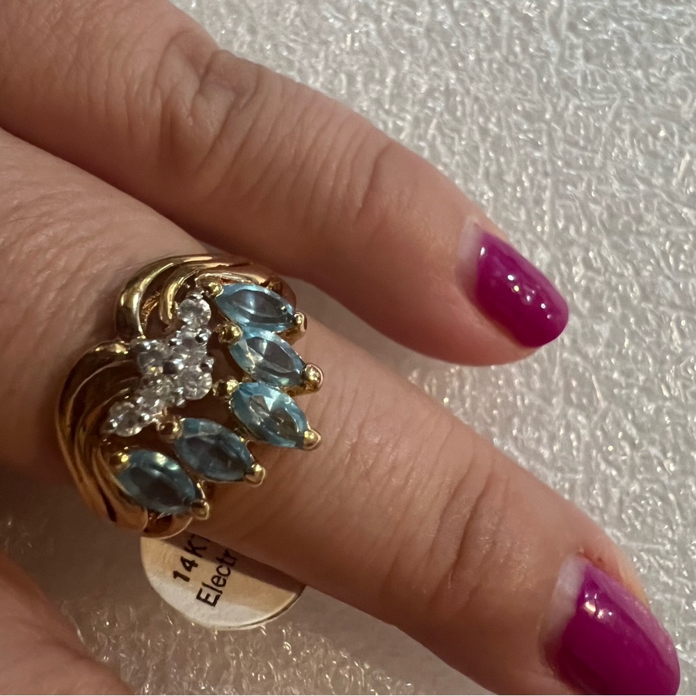 Size 7 8 light blue ring gold 14k electroplated vintage old stock cubic zirconia